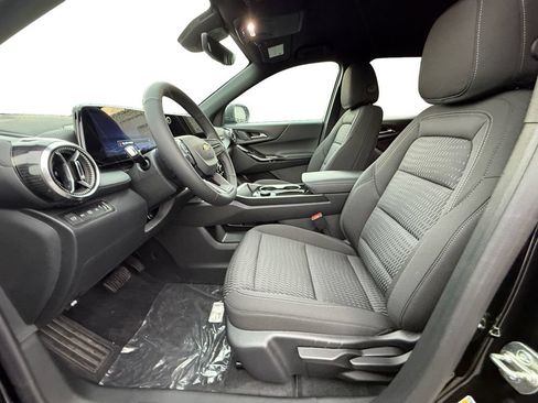 New 2027 Chevrolet Equinox LT w/ Safety and Technology Package AWD/4WD image 9
