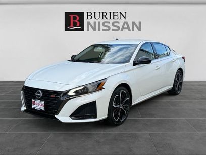Used 2024 Nissan Altima 2.5 SR