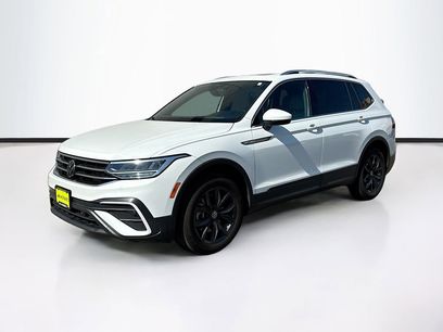 Certified 2024 Volkswagen Tiguan SE w/ Panoramic Sunroof Package