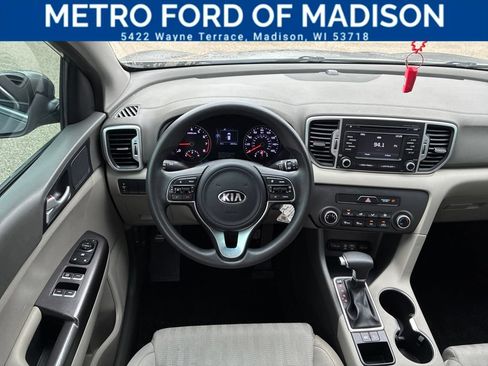 Used 2019 Kia Sportage LX FWD image 12