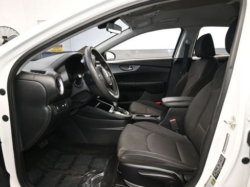 Used 2019 Kia Forte LXS image 11