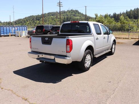 Used 2017 Nissan Frontier SV AWD/4WD image 5