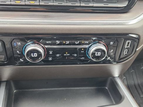 Used 2024 GMC Sierra 1500 SLT AWD/4WD image 22