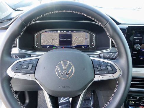 Certified 2025 Volkswagen Taos SEL image 12