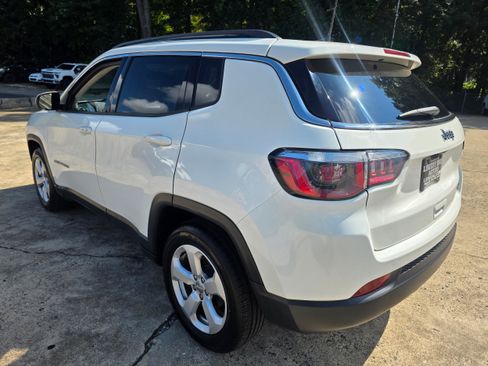 Used 2019 Jeep Compass Latitude FWD image 7