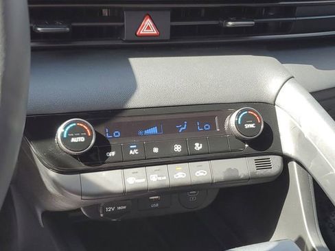 Used 2025 Hyundai Elantra Sport FWD image 19