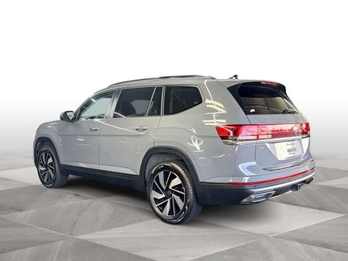 Used 2026 Volkswagen Atlas SE FWD image 6