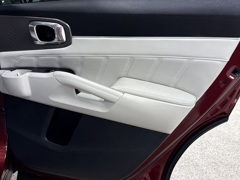 Used 2024 Kia Sorento SX image 24