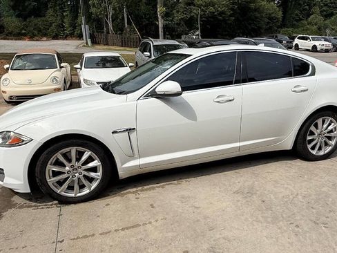 Used 2013 Jaguar XF RWD image 6