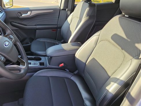 Used 2025 Ford Escape Base w/ Class II Trailer Tow Package image 19