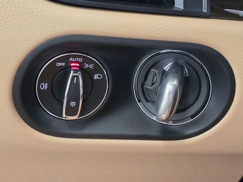 New 2025 Porsche Macan image 27