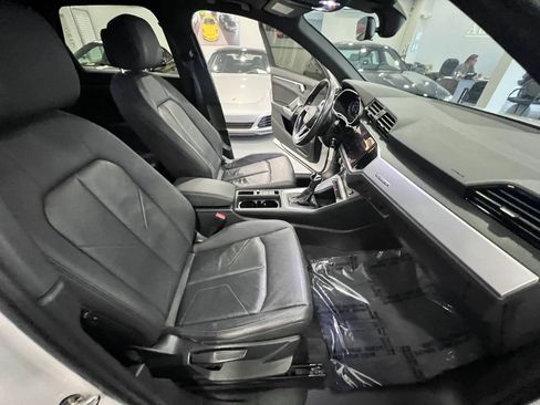 Used 2020 Audi Q3 2.0T Premium image 24