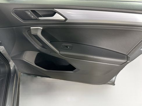 Used 2024 Volkswagen Tiguan S image 31