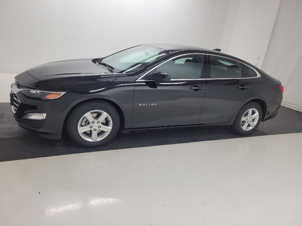 Used 2025 Chevrolet Malibu LS FWD image 2