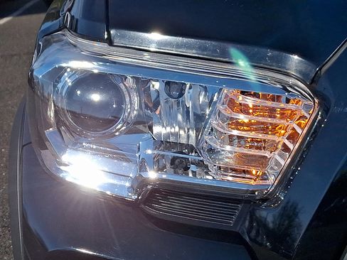 Certified 2023 Toyota Tacoma TRD Sport image 9