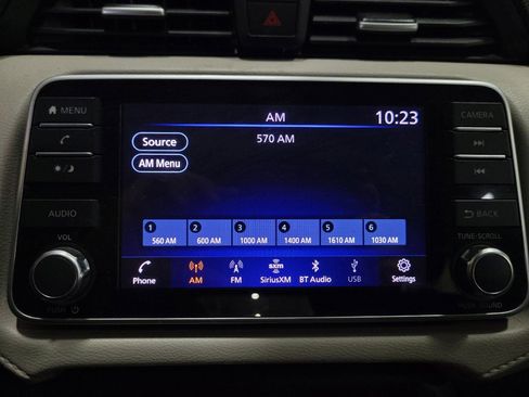 Used 2022 Nissan Versa SV FWD image 25