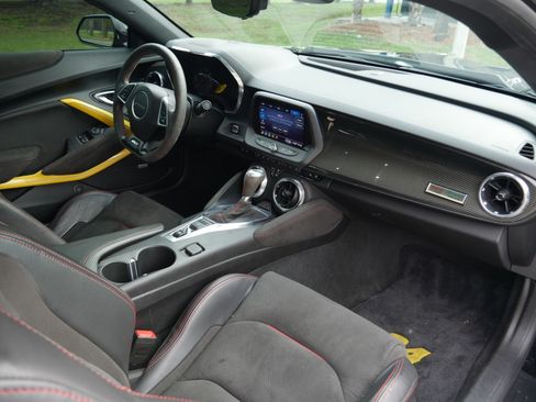 Used 2020 Chevrolet Camaro ZL1 RWD image 69