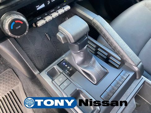 Used 2024 Toyota Tacoma SR RWD image 17