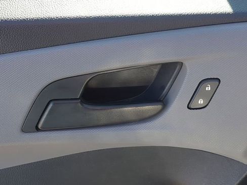 Used 2020 Chevrolet Sonic LT image 23