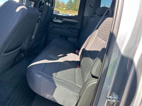 Used 2023 Chevrolet Silverado 1500 LT AWD/4WD image 10