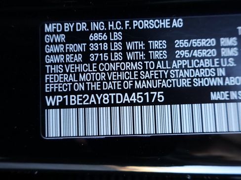 Certified 2026 Porsche Cayenne E-Hybrid Coupe AWD/4WD image 34