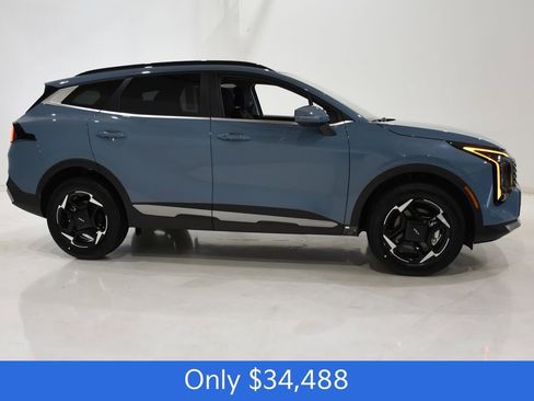 New 2026 Kia Sportage EX w/ EX Panoramic Sunroof Package image 3