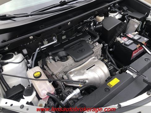 Used 2015 Toyota RAV4 Limited image 27