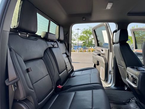Used 2025 GMC Sierra 3500 Denali w/ Denali Reserve Package AWD/4WD image 34