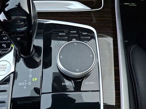 Used 2019 BMW X5 xDrive40i w/ M Sport Package image 21