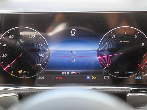 New 2026 Mercedes-Benz GLB 250 4MATIC image 21