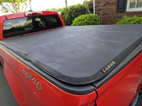 Used 2020 Chevrolet Colorado W/T w/ WT Convenience Package image 27