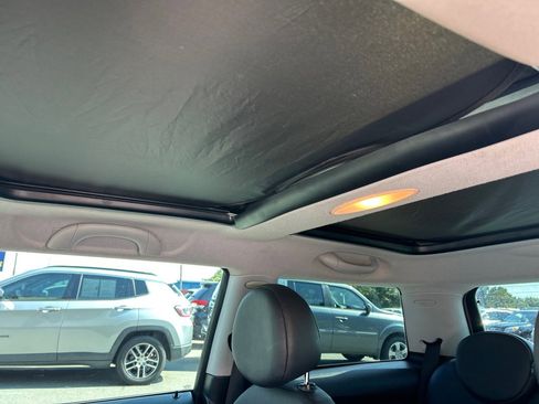 Used 2010 MINI Cooper S image 14