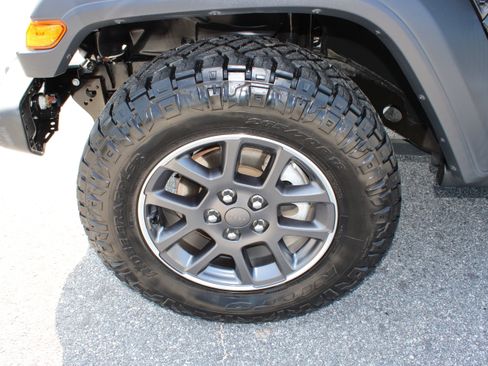 Used 2018 Jeep Wrangler Unlimited Sport S AWD/4WD image 11