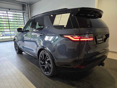 Used 2025 Land Rover Discovery Dynamic SE AWD/4WD image 3