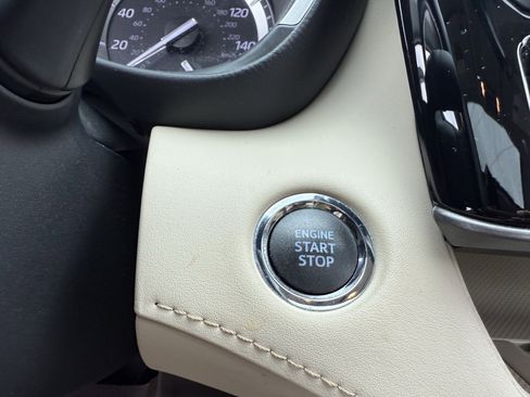 Used 2022 Toyota Highlander XLE image 13