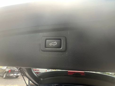 Used 2016 Subaru Outback 3.6R Limited image 39