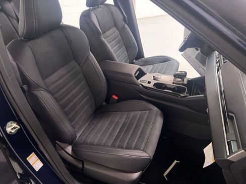 New 2025 Mitsubishi Outlander SE image 16