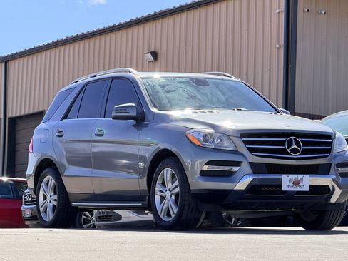 Used 2013 Mercedes-Benz ML 350 4MATIC image 5