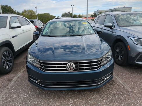 Used 2018 Volkswagen Passat 2.0T S w/ Driver Assistance Package FWD image 3