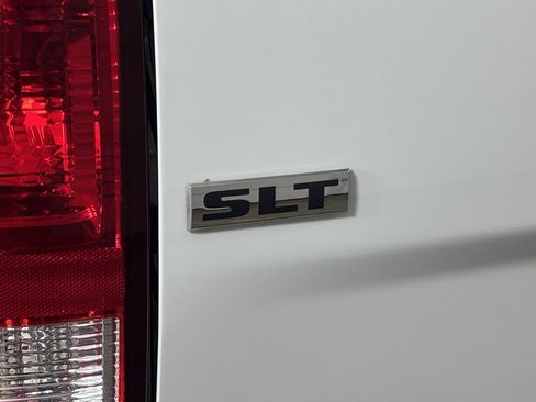 Used 2018 RAM 2500 SLT image 11