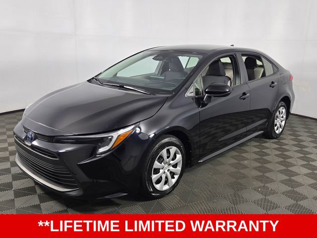 Used 2024 Toyota Corolla LE FWD image 3
