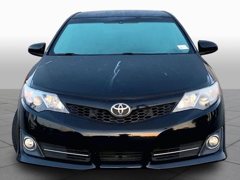 Used 2012 Toyota Camry SE FWD image 4