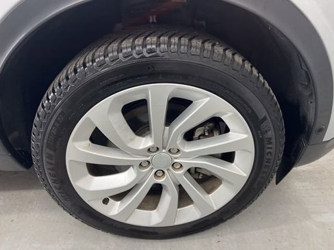 Used 2021 Land Rover Discovery Sport SE image 27