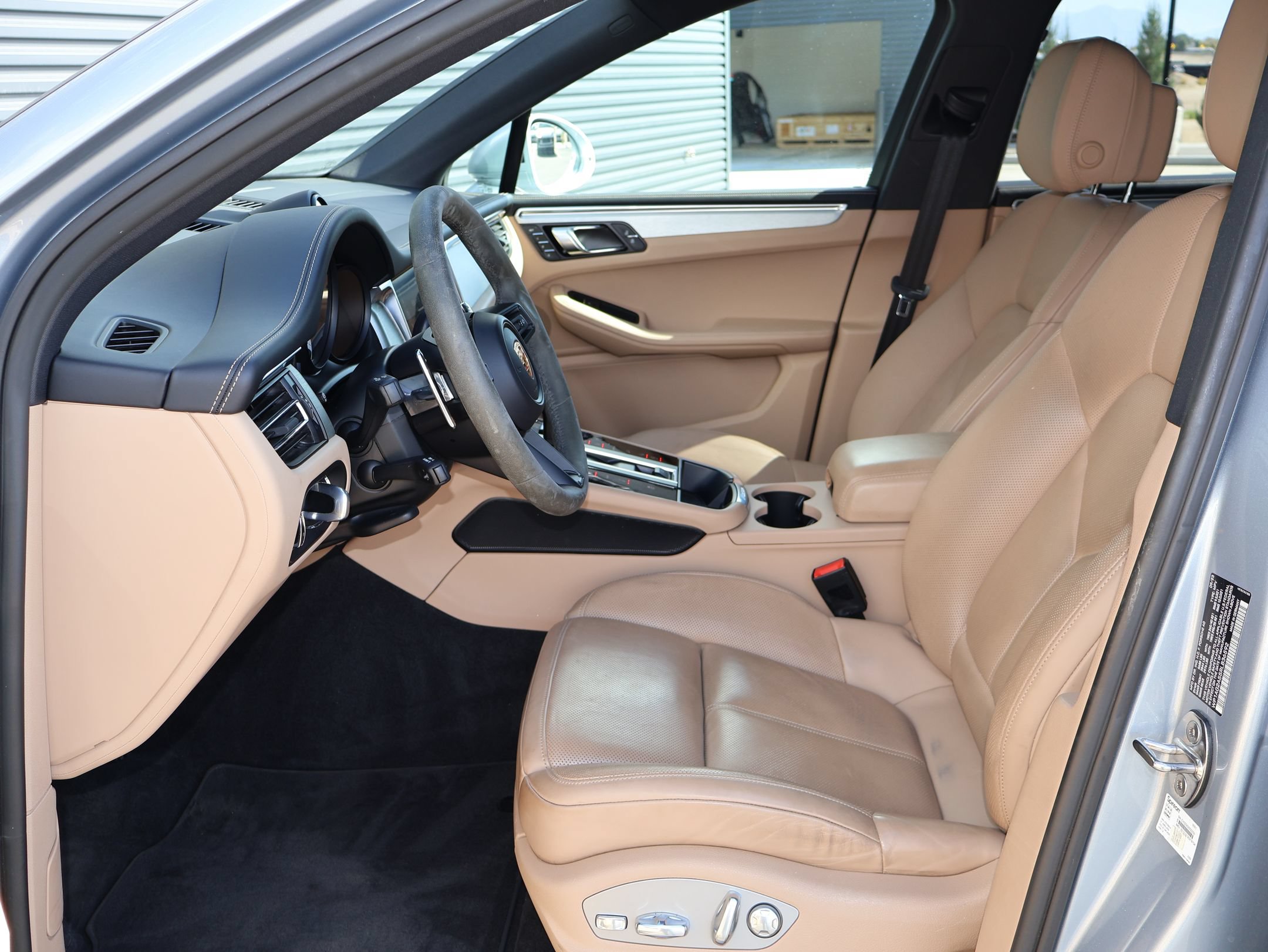 Used 2024 Porsche Macan S AWD/4WD image 5