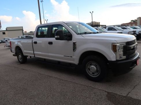 Used 2019 Ford F250 XL w/ Power Equipment Group RWD image 3