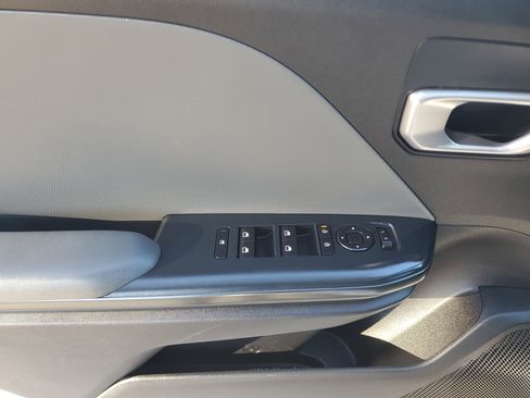 Used 2025 Kia K4 LXS image 16