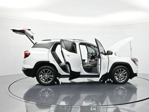 Used 2023 GMC Terrain SLT image 47