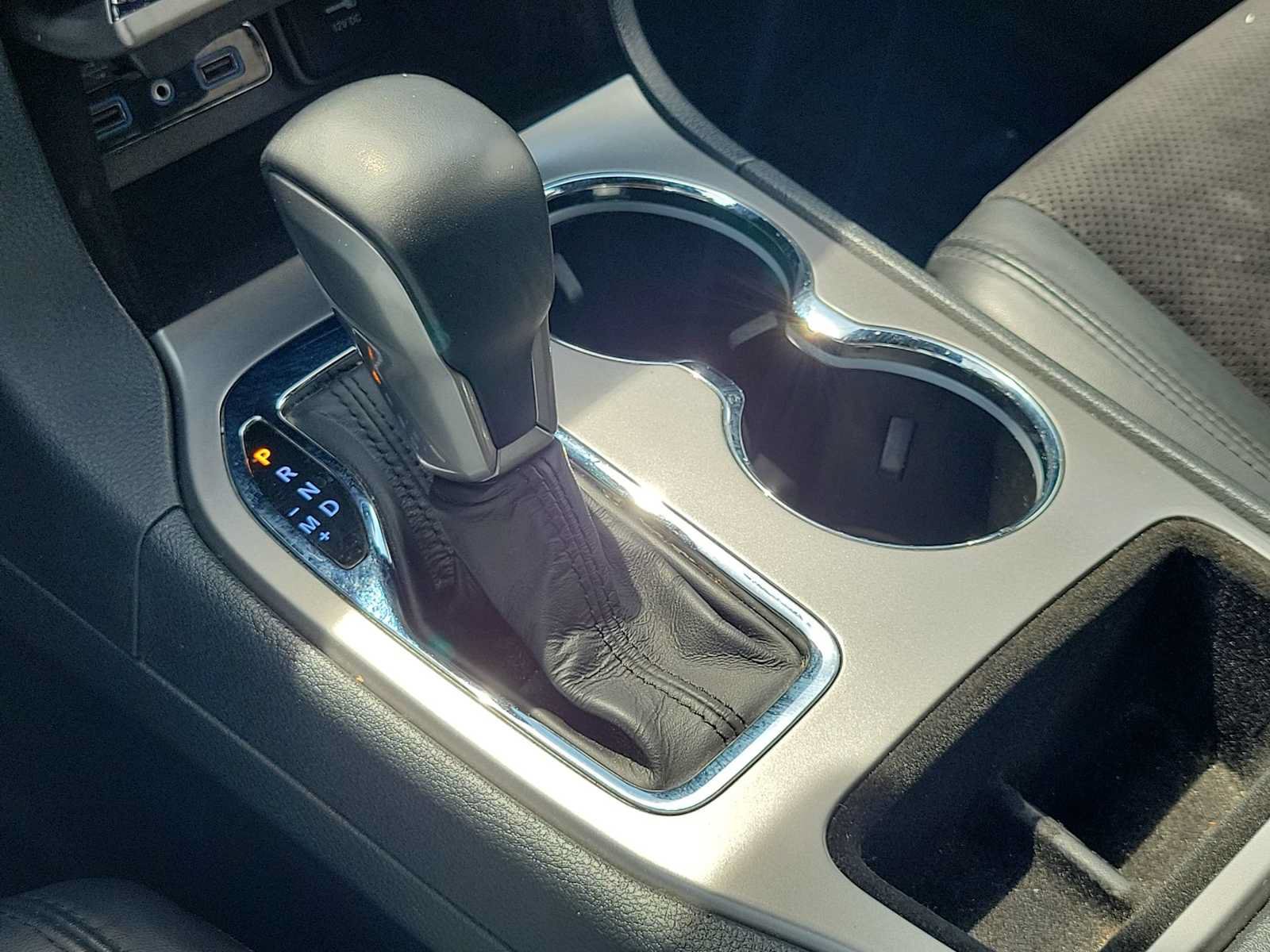 Used 2020 Jeep Grand Cherokee Altitude RWD image 29