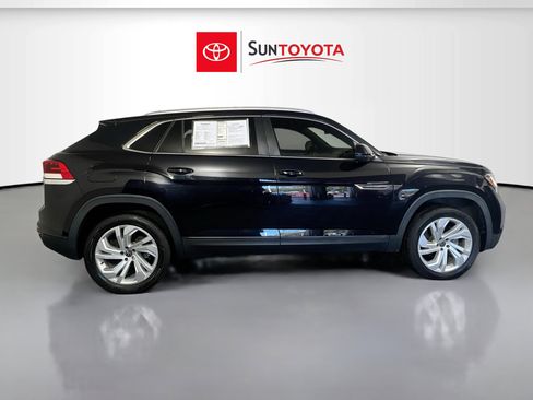 Used 2020 Volkswagen Atlas Cross Sport SEL image 2
