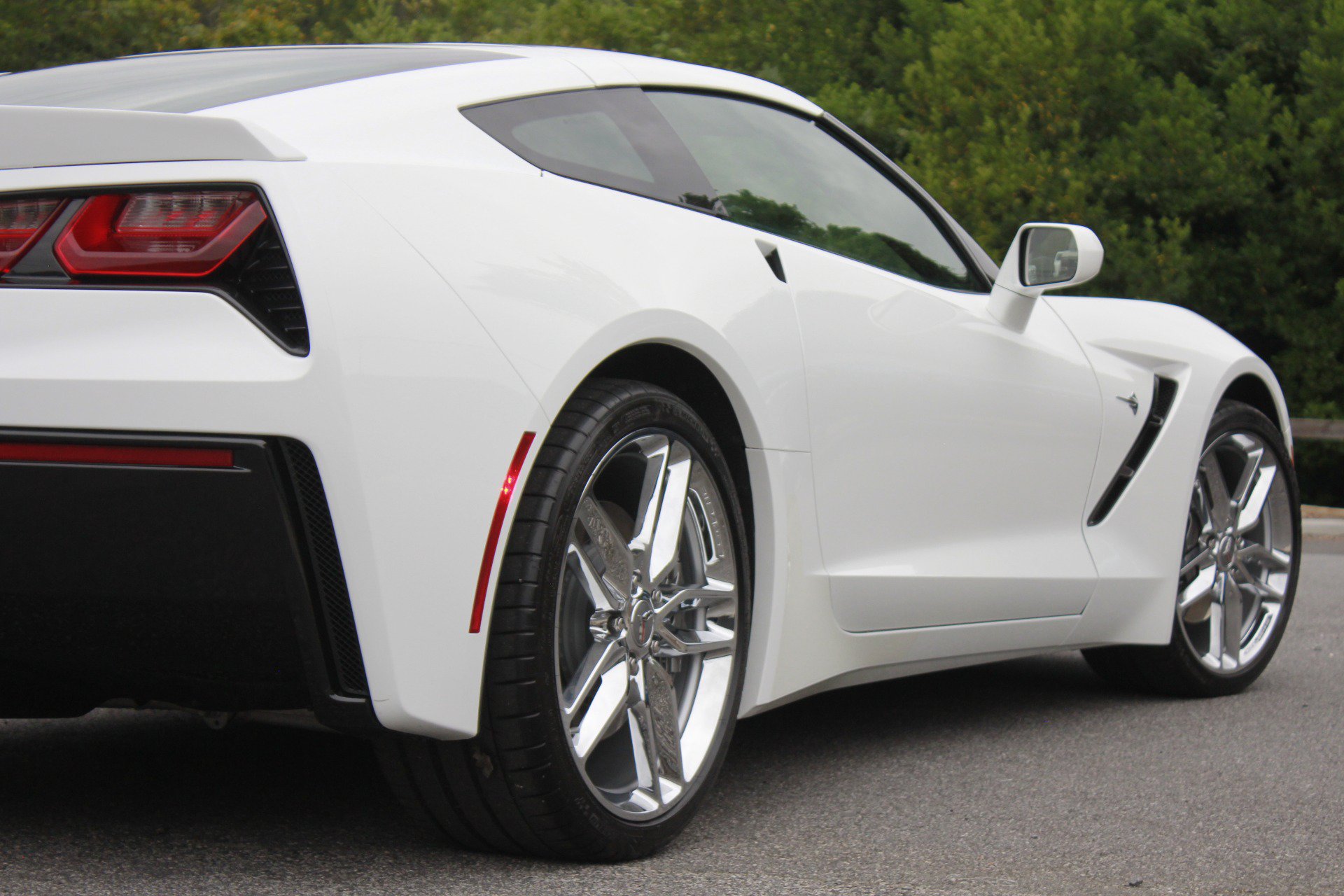 Used 2019 Chevrolet Corvette Stingray Coupe w/ 3LT Preferred Equipment Group RWD image 31